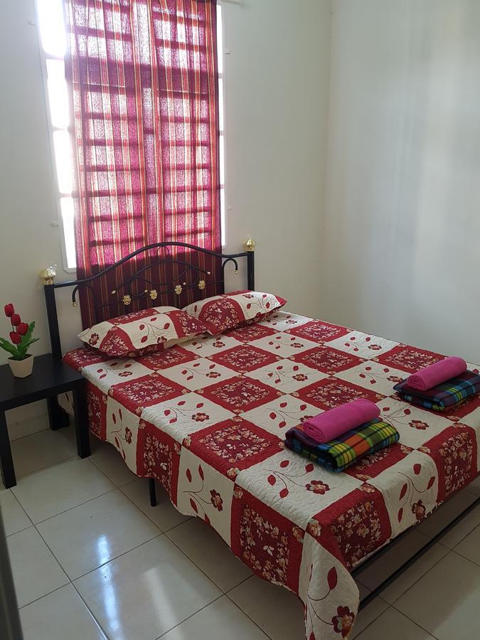 Lynn Homestay Алор Сетар Екстериор снимка